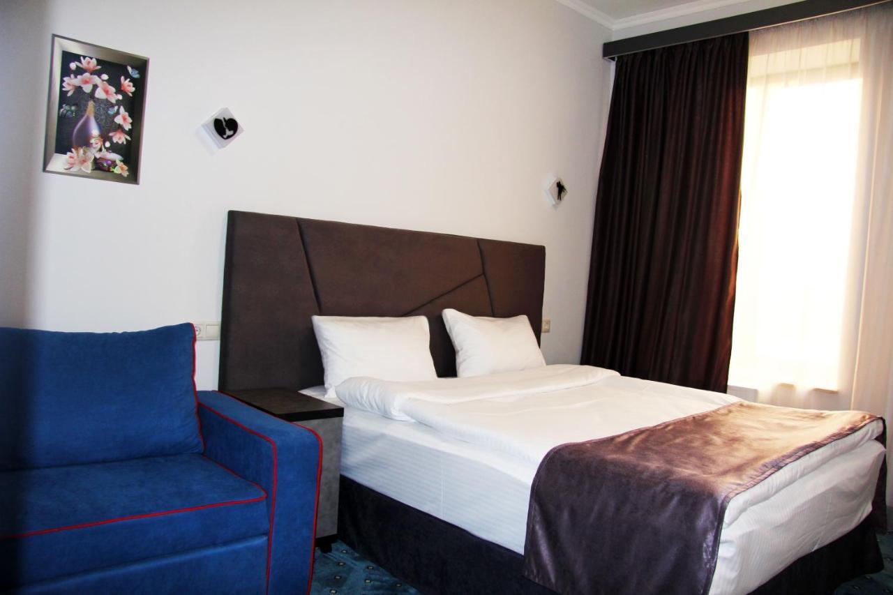 Nice Hotel Erywań Zewnętrze zdjęcie