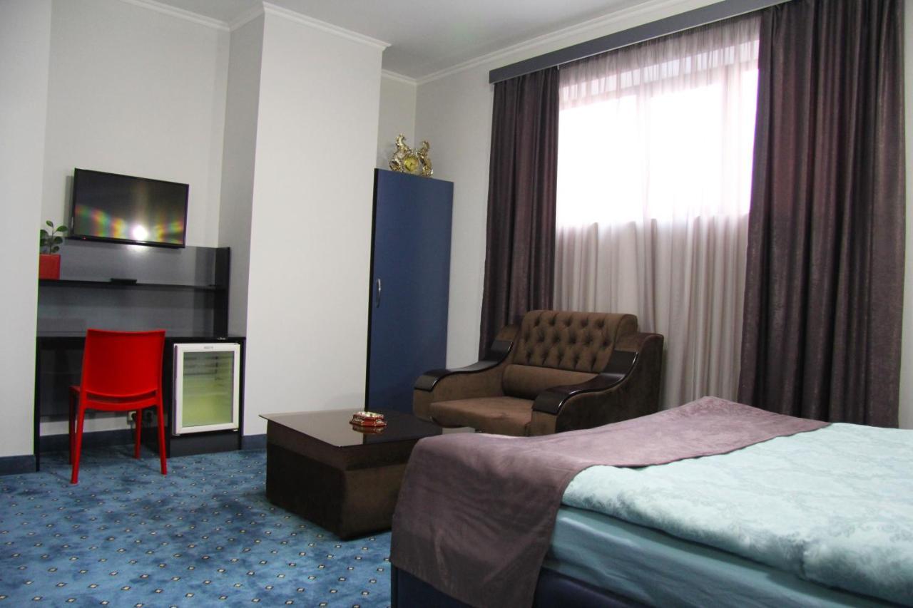 Nice Hotel Erywań Zewnętrze zdjęcie