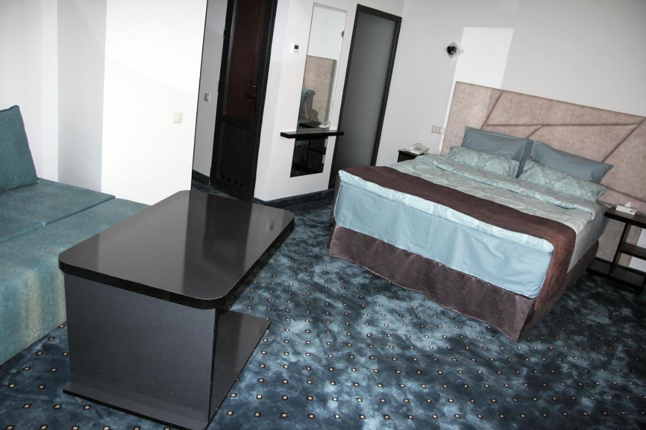 Nice Hotel Erywań Zewnętrze zdjęcie