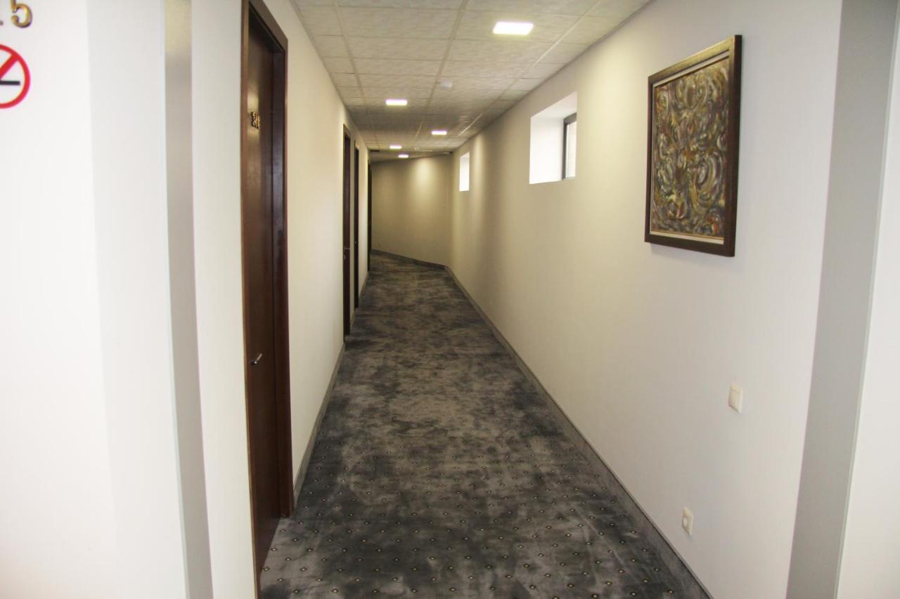 Nice Hotel Erywań Zewnętrze zdjęcie